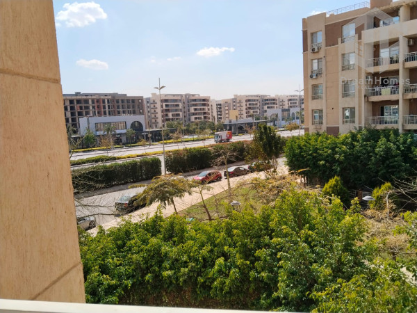 شقة للايجار المفروش او البيع بمدينتى بمنطقة (B11)